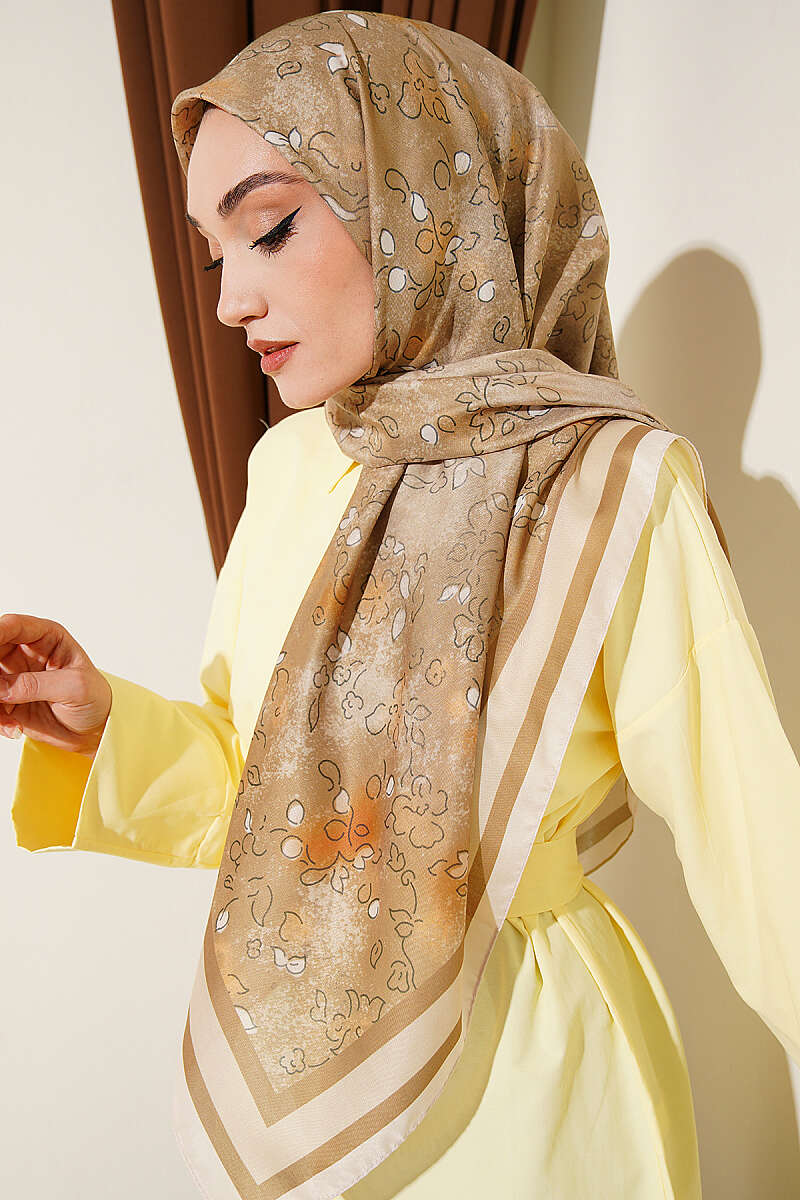 120 Cm Çiçek Detaylı Soft Eşarp