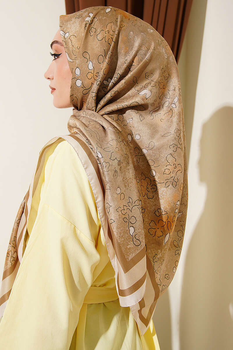 120 Cm Çiçek Detaylı Soft Eşarp