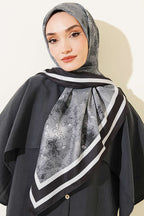 120 Cm Çiçek Detaylı Soft Eşarp Siyah