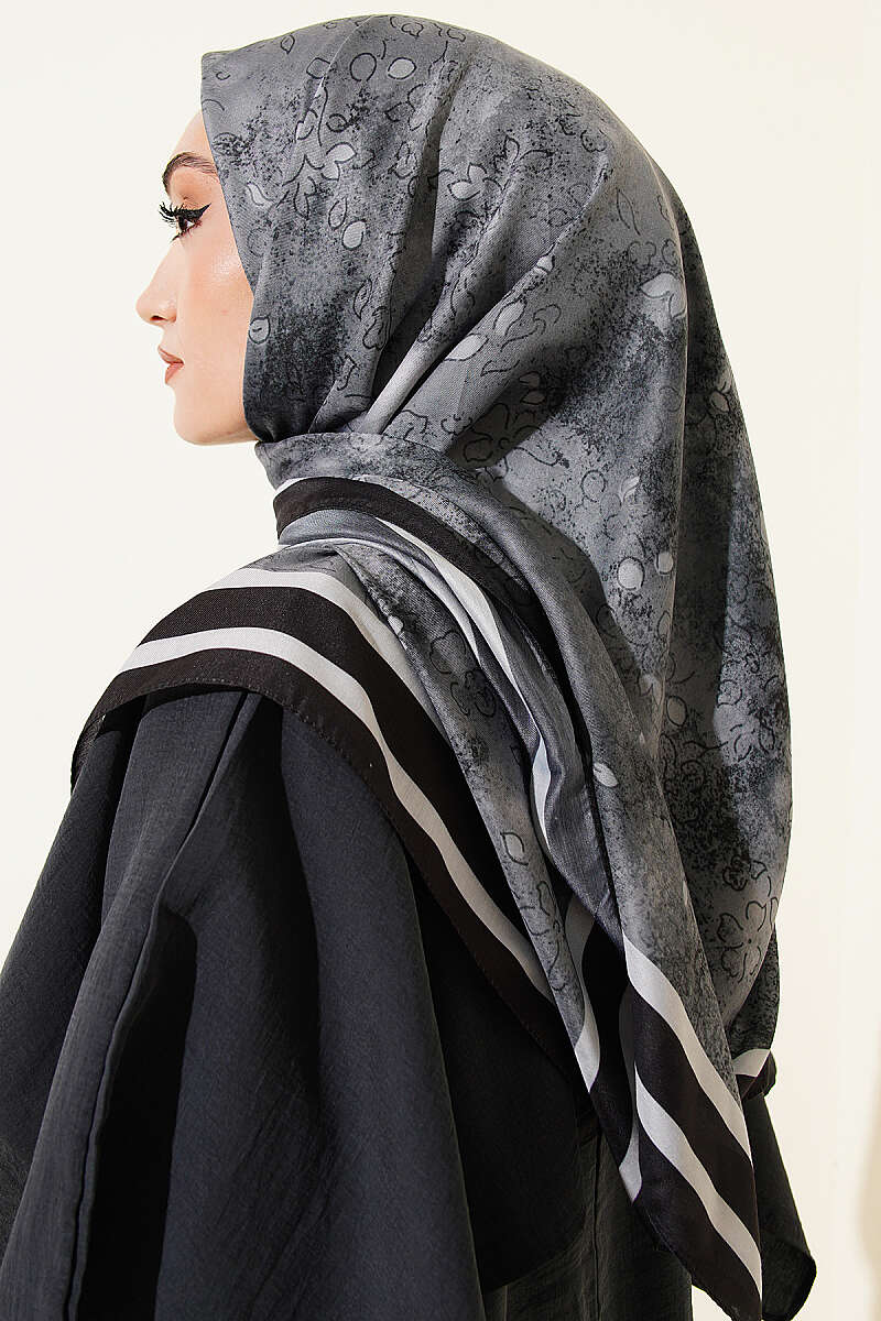 120 Cm Çiçek Detaylı Soft Eşarp Siyah