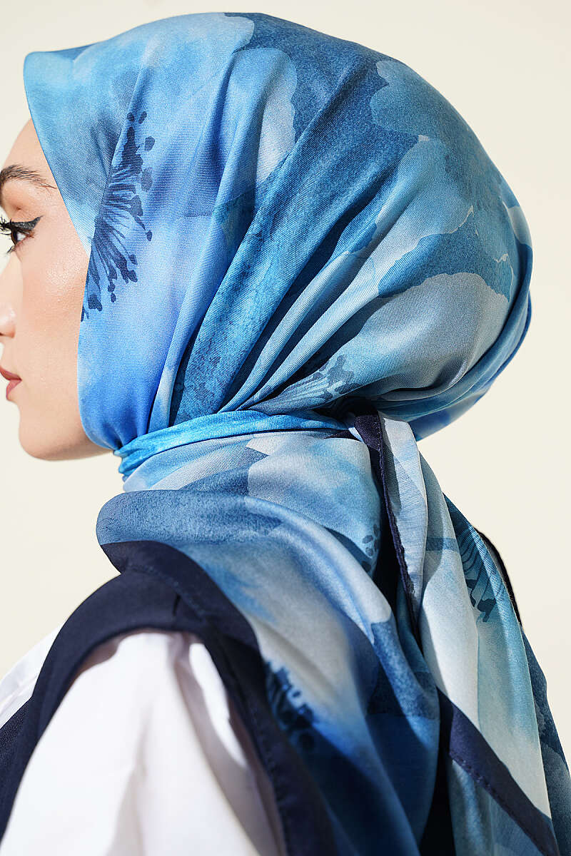 https://cdn.pazarium.com.tr/120-cm-flower-desen-esarp-saks-799556-19-B.jpg