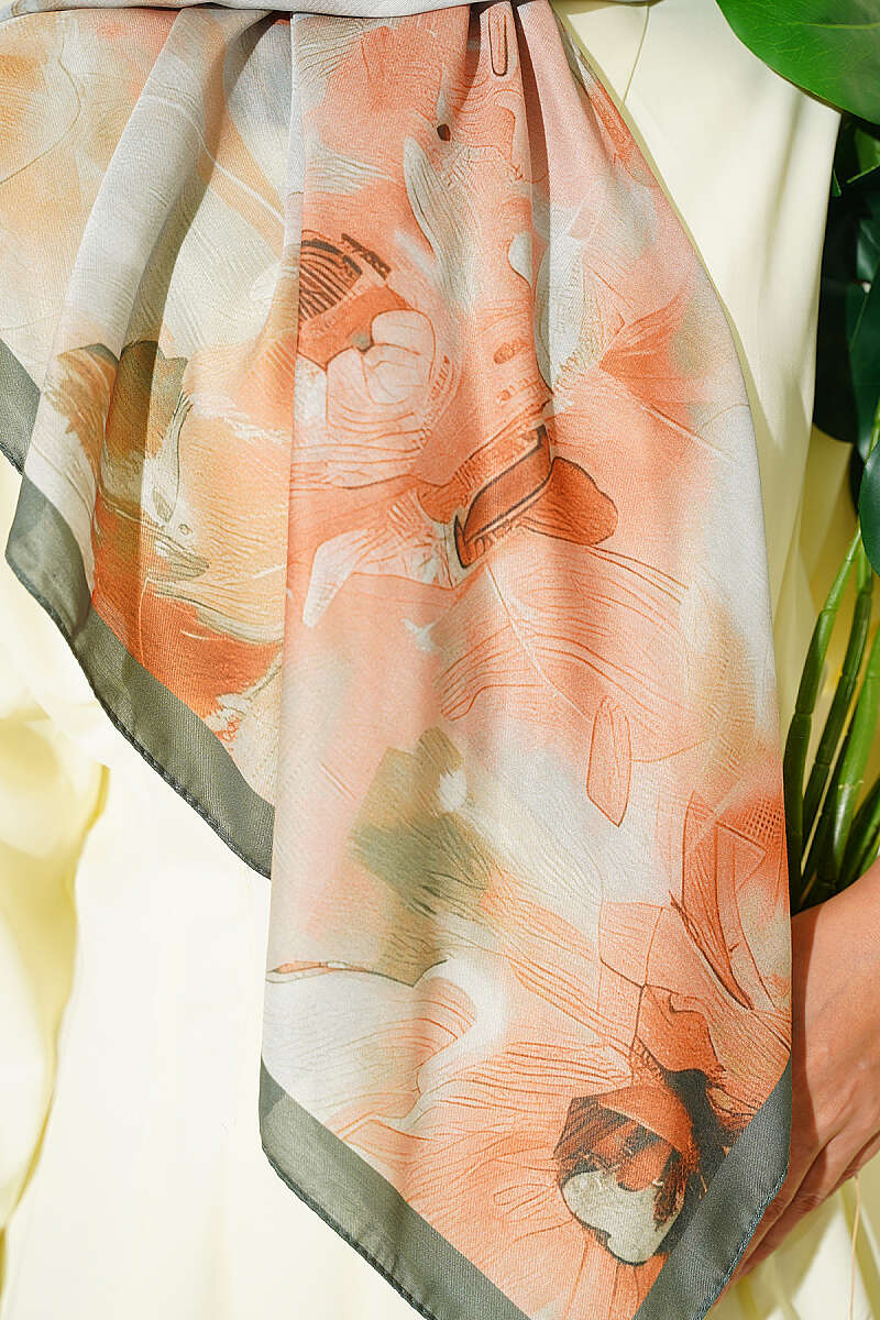 https://cdn.pazarium.com.tr/120-cm-pastel-flora-esarp-zumrut-811133-20-B.jpg