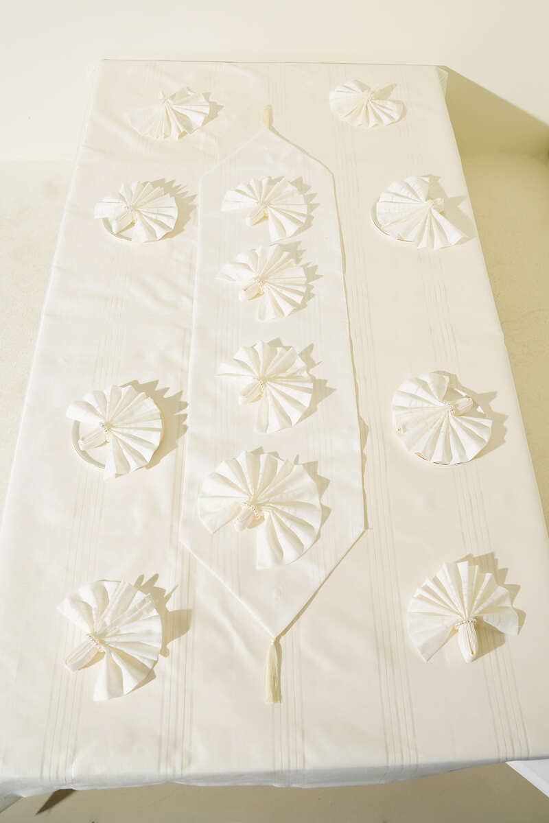 26 Parça Sofra Takımı Main image