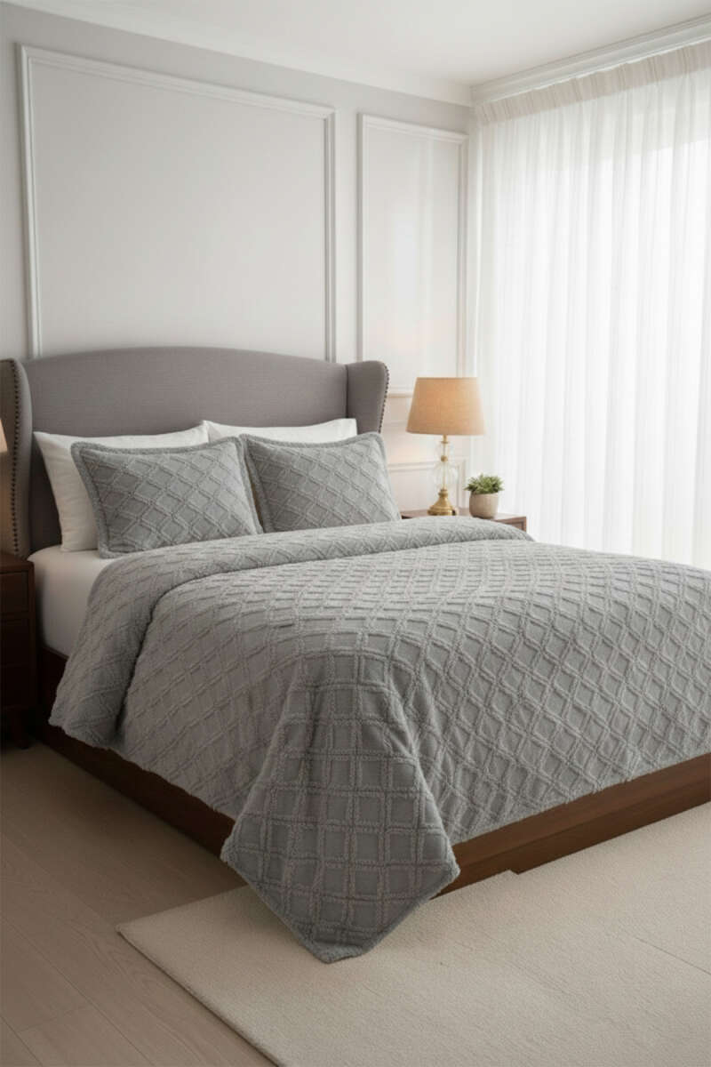 3 Piece Ruby Double Pique Set Secondary image