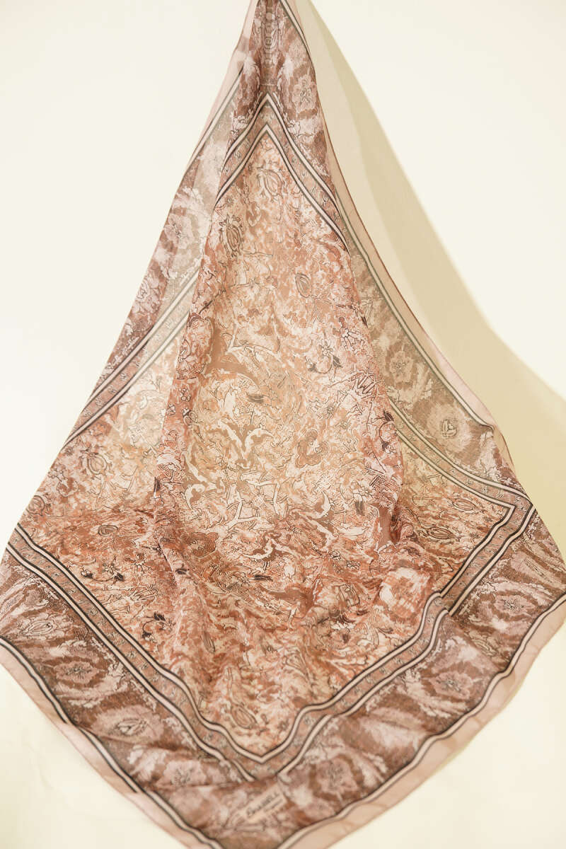 https://cdn.pazarium.com.tr/3lu-velora-desenli-soft-esarp-seti-819728-20-B.jpg