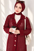 https://cdn.pazarium.com.tr/ajurlu-dugme-detayli-triko-hirka-bordo-827180-20-B.jpg