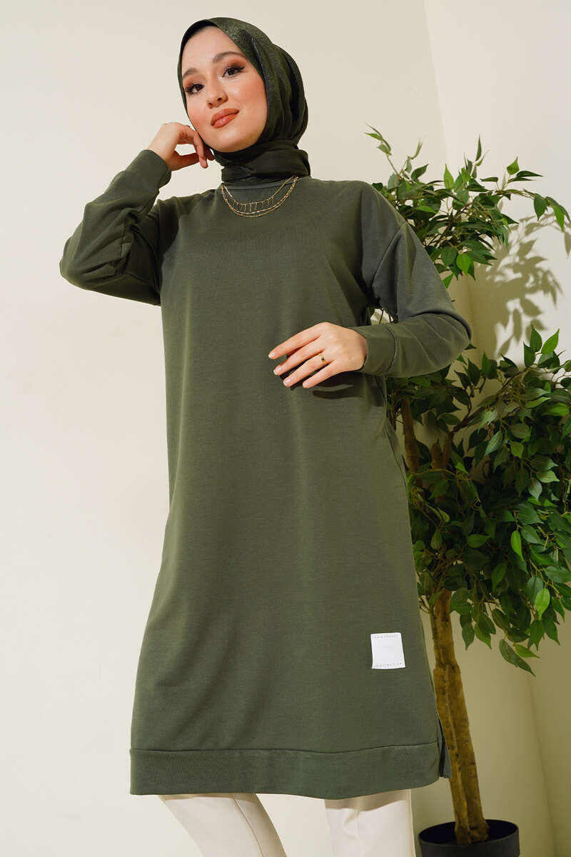 https://cdn.pazarium.com.tr/arma-detayli-uzun-tunik-haki-442926-10-B.jpg