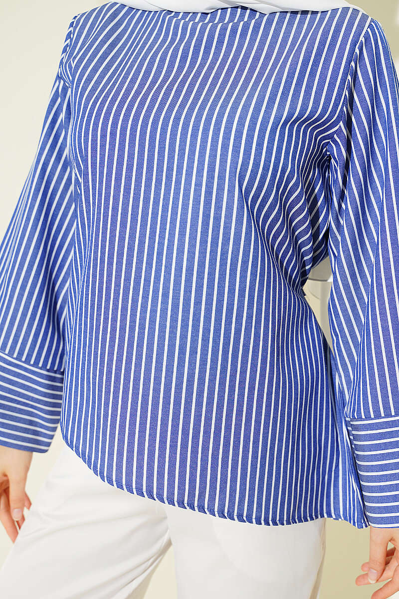 https://cdn.pazarium.com.tr/asimetrik-kesim-kalin-cizgili-tunik-mavi-801878-19-B.jpg