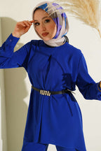 https://cdn.pazarium.com.tr/asimetrik-kesim-kemerli-tunik-takim-saks-752260-18-B.jpg