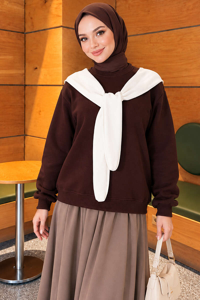 https://cdn.pazarium.com.tr/atki-detayli-uc-iplik-sweatshirt-kahve-841929-20-B.jpg