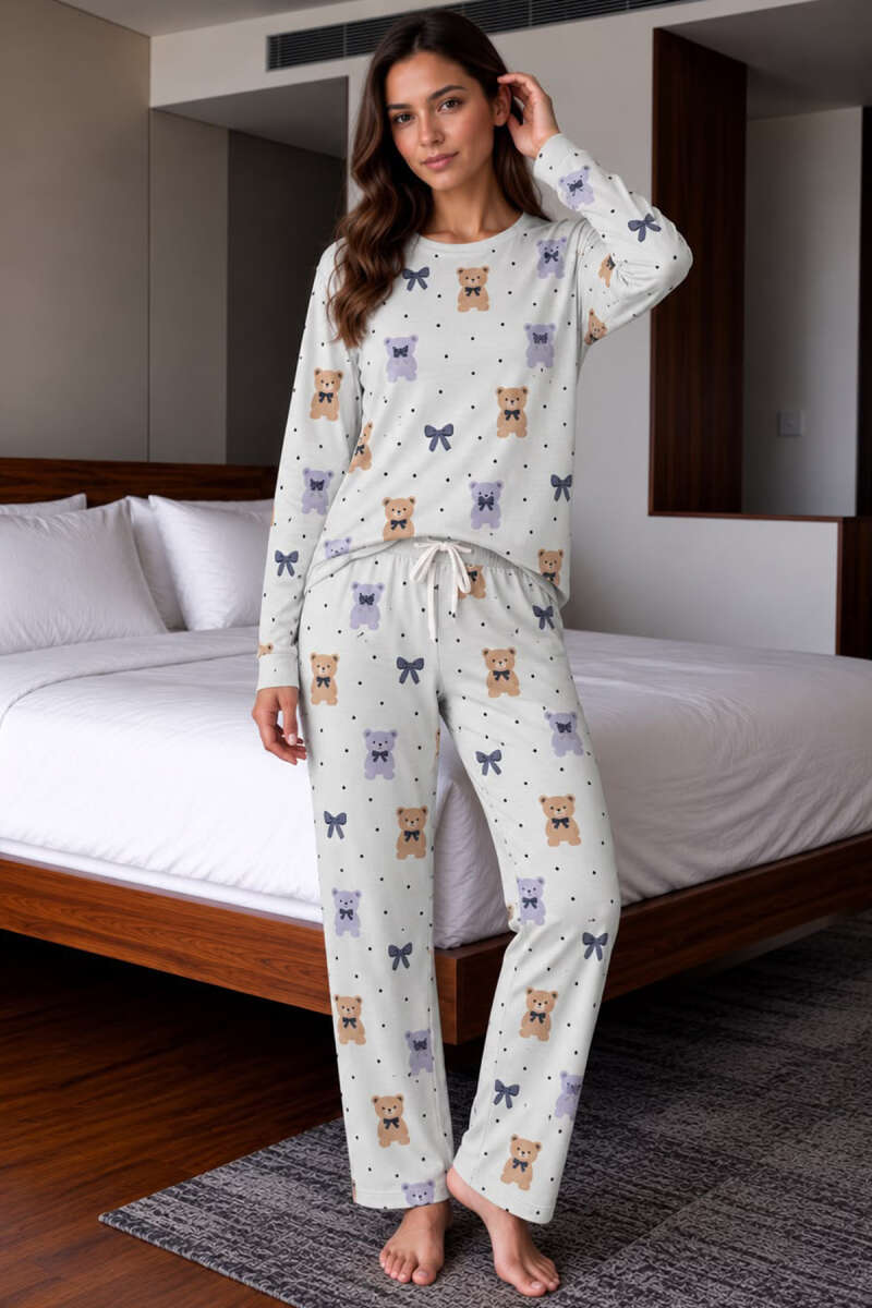 https://cdn.pazarium.com.tr/ayicik-desenli-bagcikli-kadin-pijama-takimi-asorti-1-840495-20-B.jpg