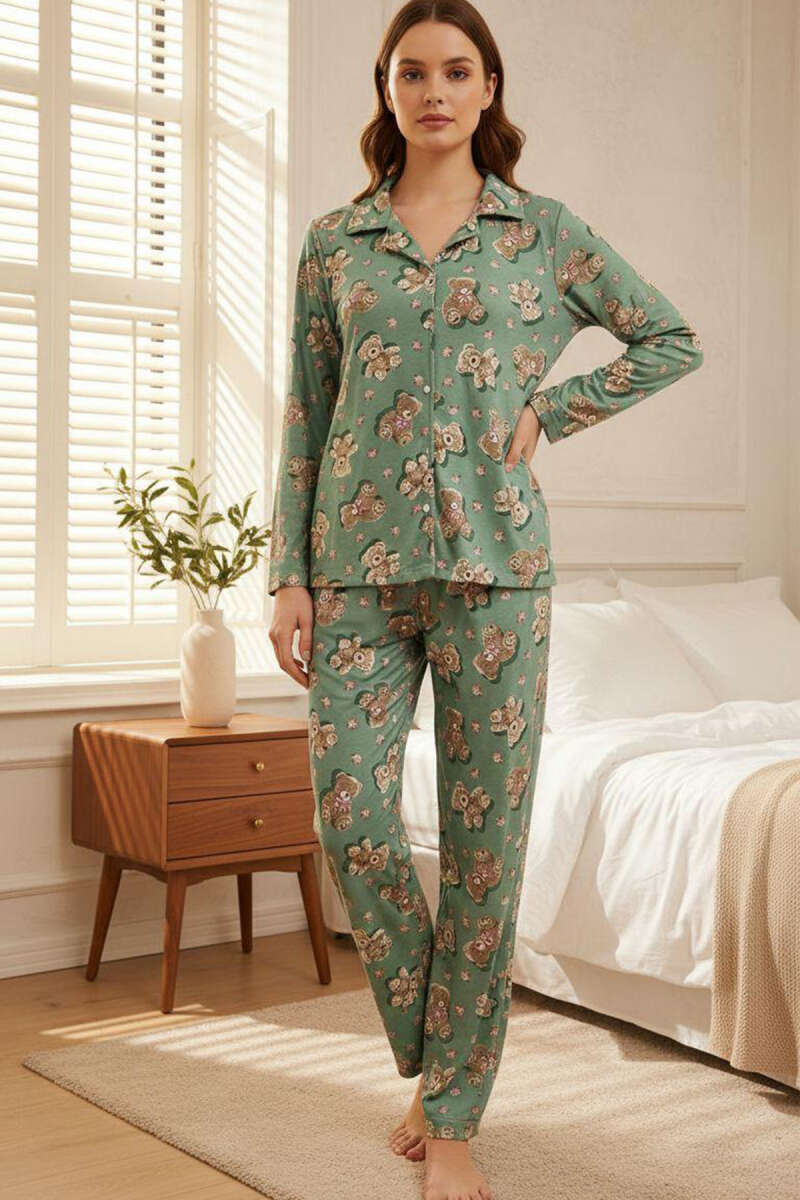 https://cdn.pazarium.com.tr/ayicik-desenli-suet-kruvaze-yaka-pijama-takimi-yesil-716103-17-B.jpg