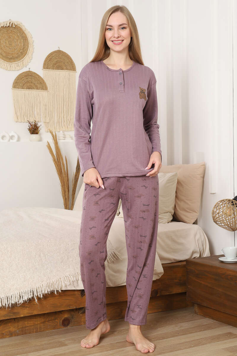 https://cdn.pazarium.com.tr/ayicik-nakisli-fitilli-uzun-kol-pijama-takimi-gul-kurusu-745912-18-B.jpg
