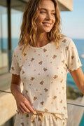 https://cdn.pazarium.com.tr/ayicikli-kisa-kollu-sortlu-pijama-takim-krem-807589-19-B.jpg