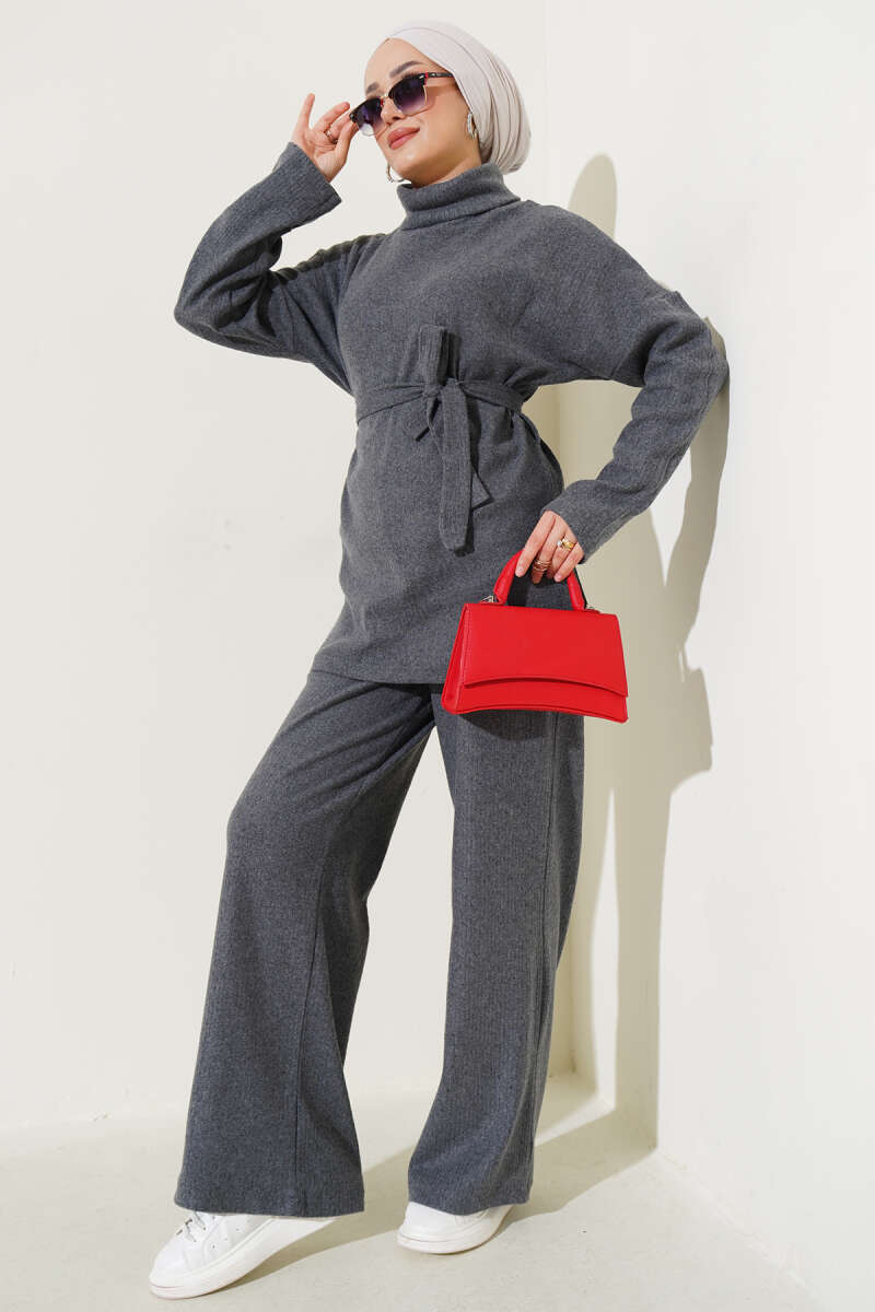 https://cdn.pazarium.com.tr/balikci-yaka-fitilli-kusakli-ikili-takim-fume-562354-13-B.jpg
