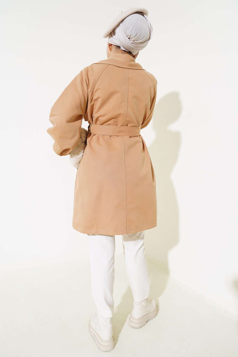 https://cdn.pazarium.com.tr/balon-kol-kusakli-kisa-trenckot-camel-540058-12-B.jpg