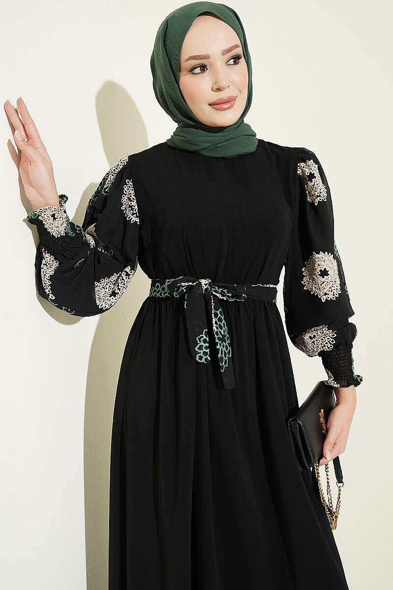 https://cdn.pazarium.com.tr/balon-kollu-nakisli-elbise-yesil-815953-20-B.jpg