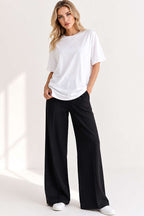 https://cdn.pazarium.com.tr/basic-bisiklet-yaka-detayli-t-shirt-beyaz-808094-19-B.jpg