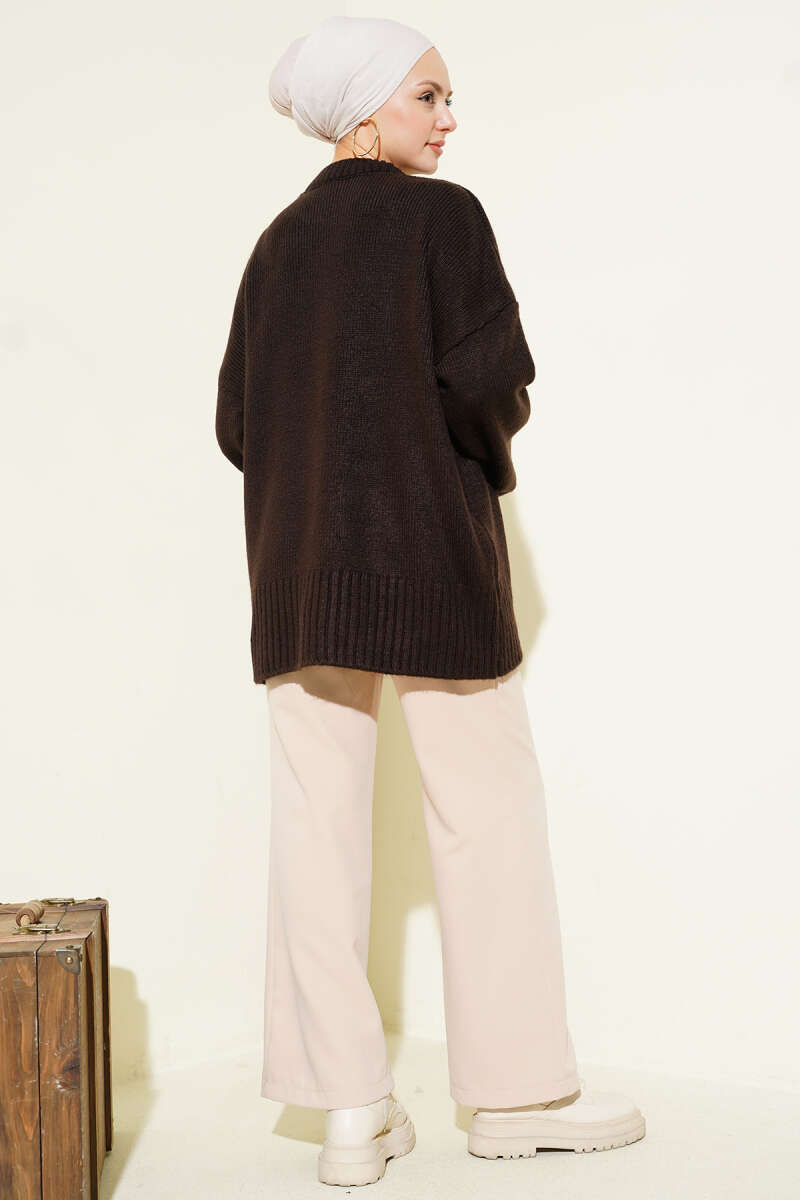 https://cdn.pazarium.com.tr/basic-oversize-triko-tunik-aci-kahve-732124-17-B.jpg
