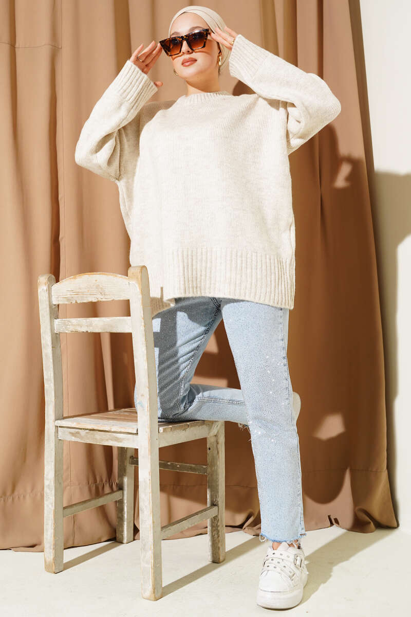 https://cdn.pazarium.com.tr/basic-oversize-triko-tunik-bej-683362-16-B.jpg