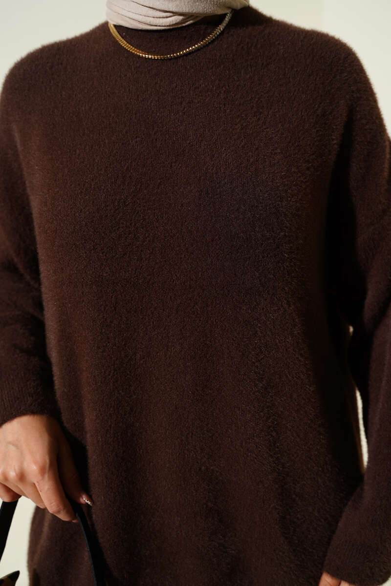 https://cdn.pazarium.com.tr/basic-sakalli-triko-tunik-kahve-697667-16-B.jpg
