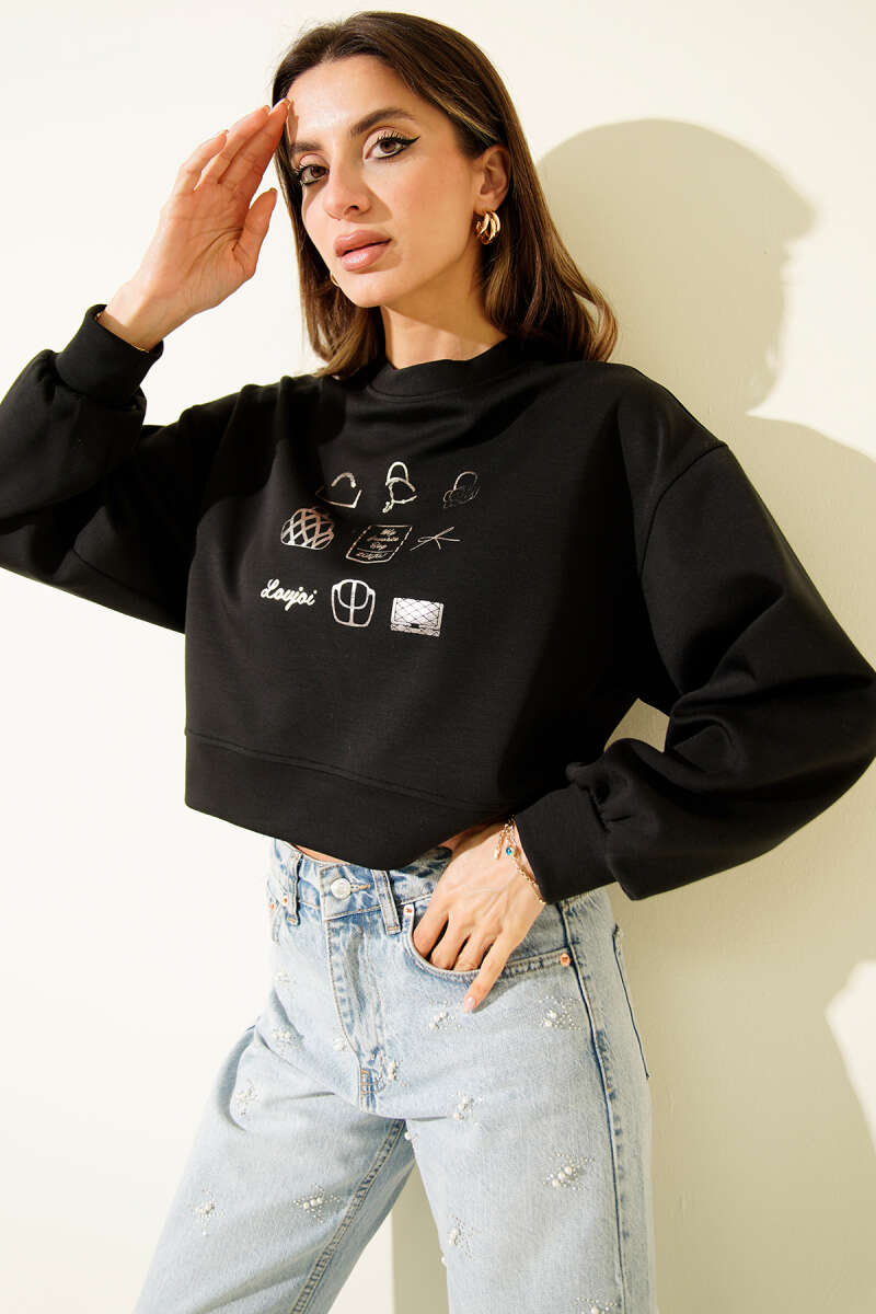https://cdn.pazarium.com.tr/baskili-bisiklet-yaka-sweatshirt-siyah-704528-17-B.jpg