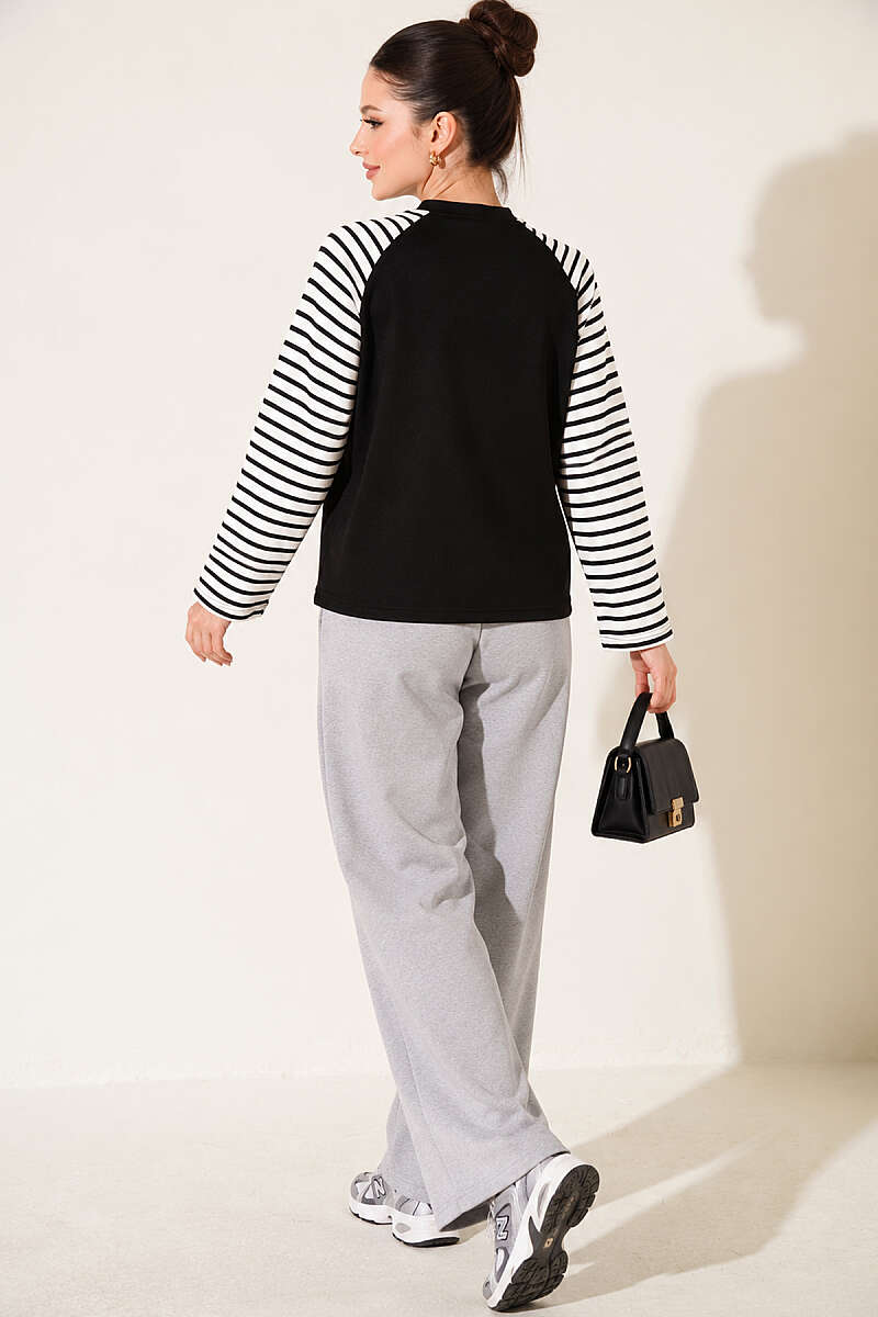 https://cdn.pazarium.com.tr/baskili-cizgi-detayli-sweatshirt-siyah-842324-20-B.jpg