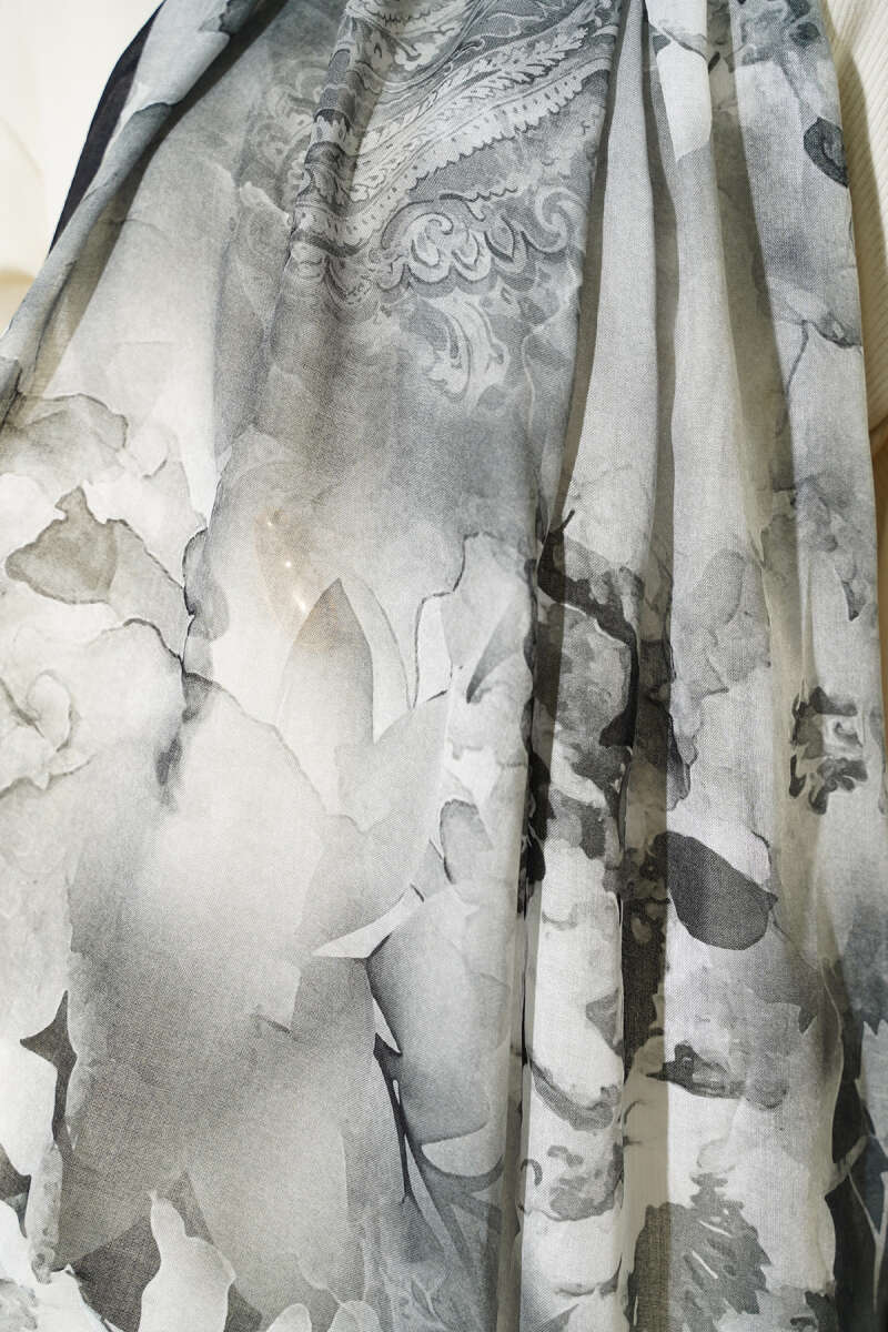 Batik Çiçek Desen Rami Şal Siyah