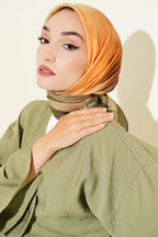 https://cdn.pazarium.com.tr/batik-desen-bambu-kras-esarp-haki-799861-19-B.jpg