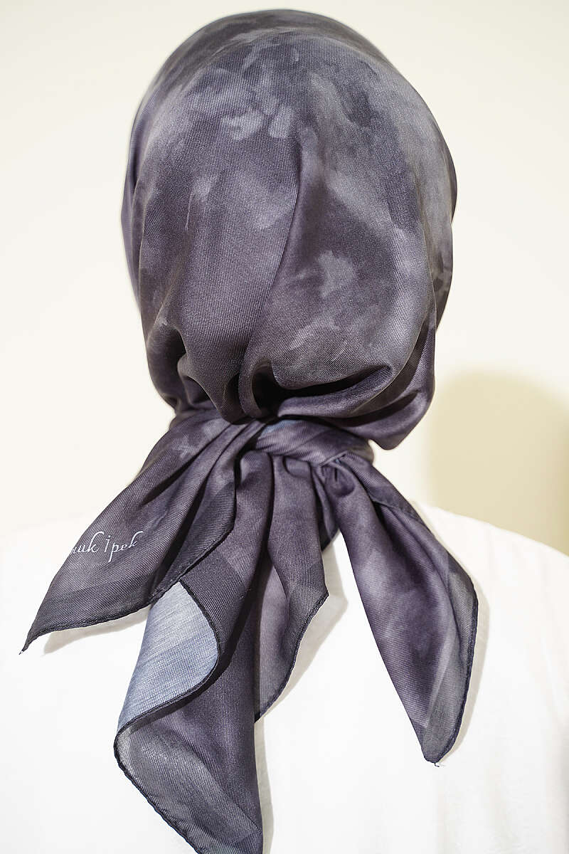 https://cdn.pazarium.com.tr/batik-desen-soft-esarp-fume-810731-20-B.jpg