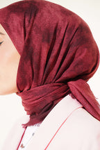 https://cdn.pazarium.com.tr/batik-desen-soft-kras-serisi-esarp-bordo-818247-20-B.jpg