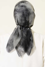 https://cdn.pazarium.com.tr/batik-desen-soft-kras-serisi-esarp-fume-818298-20-B.jpg