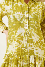 https://cdn.pazarium.com.tr/batik-desen-yarim-dugmeli-elbise-yag-yesili-585539-14-B.jpg