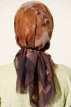 https://cdn.pazarium.com.tr/batik-desenli-soft-esarp-aci-kahve-813946-20-B.jpg