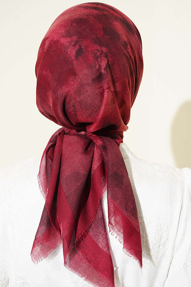 https://cdn.pazarium.com.tr/batik-desenli-soft-esarp-bordo-813950-20-B.jpg