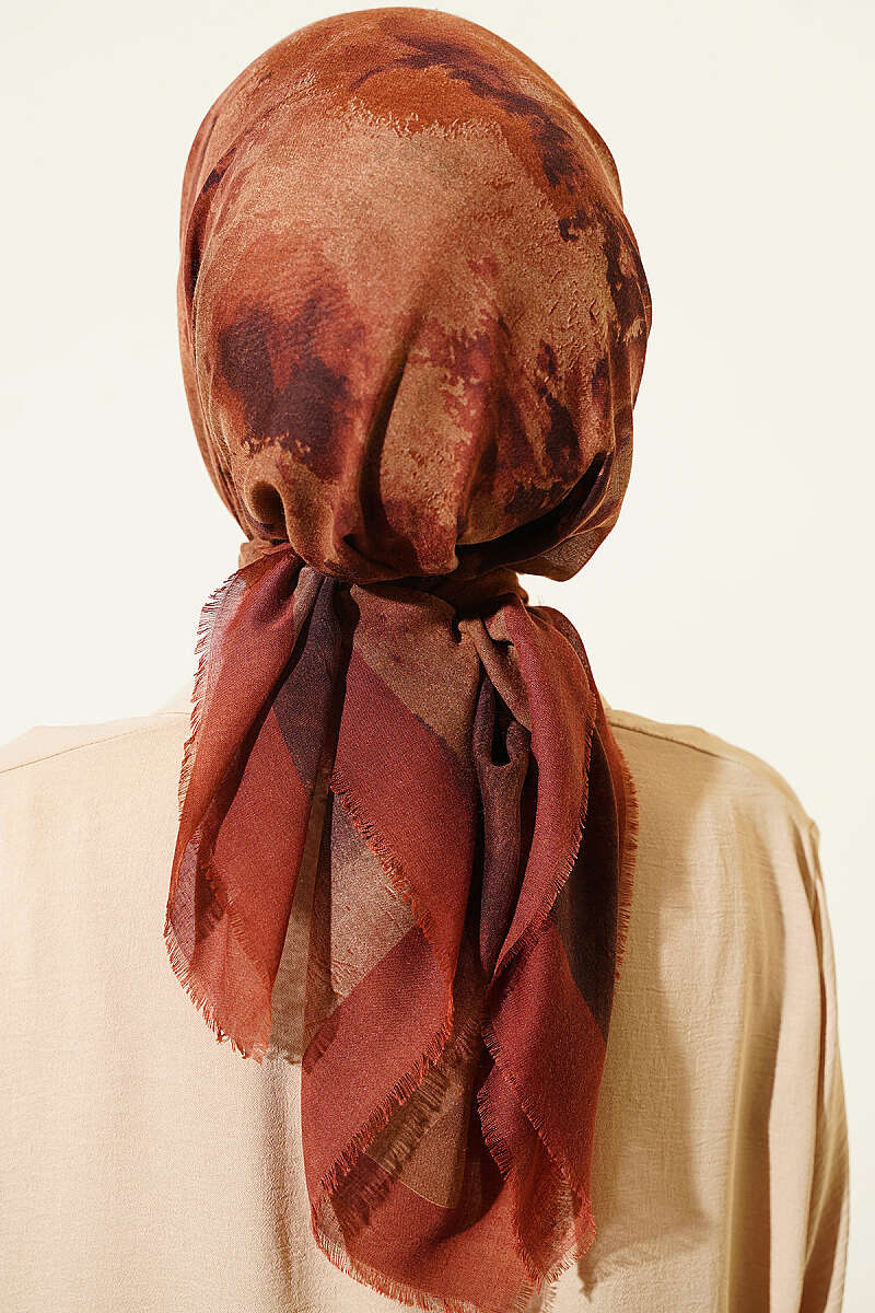 https://cdn.pazarium.com.tr/batik-desenli-soft-esarp-kiremit-813714-20-B.jpg