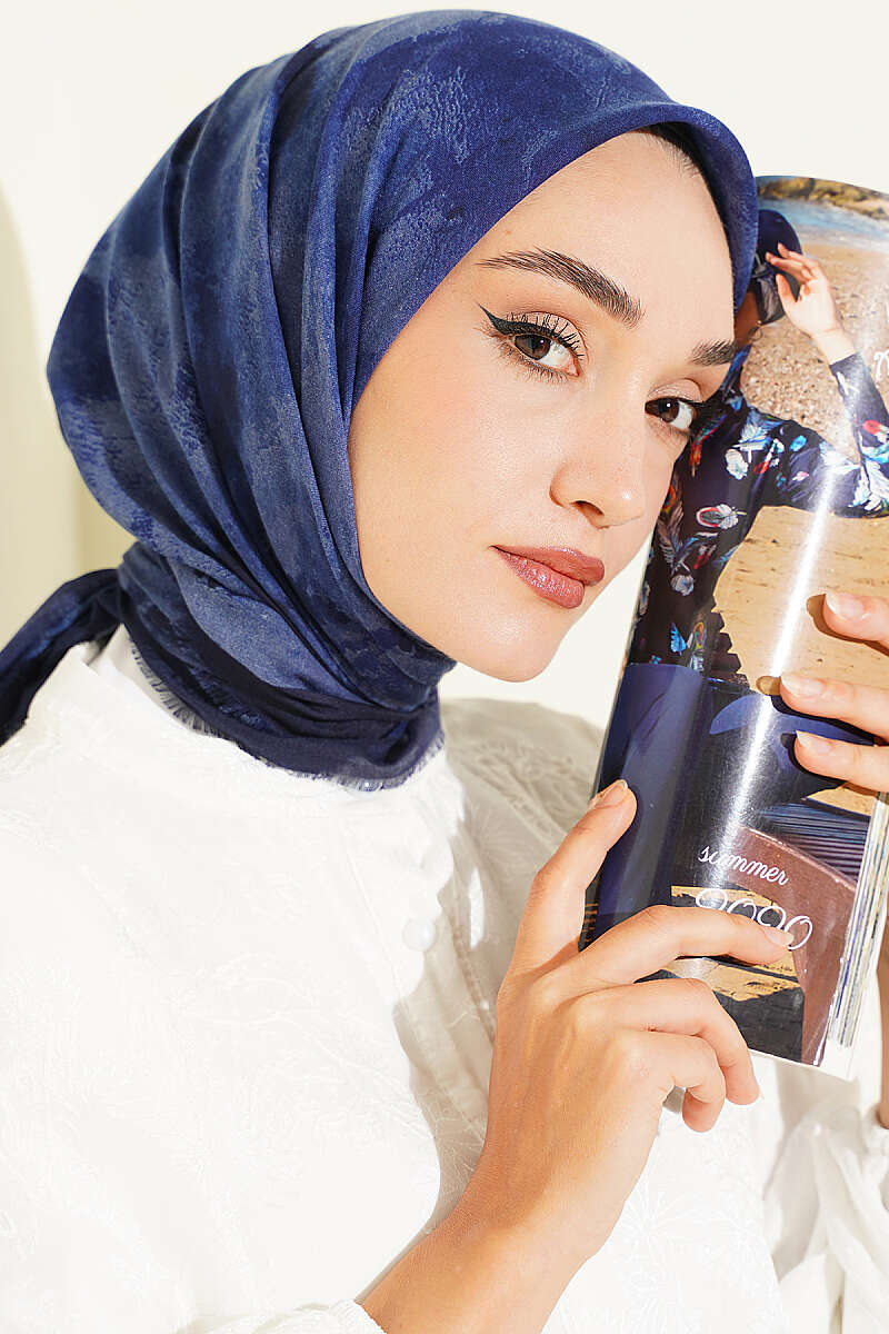 https://cdn.pazarium.com.tr/batik-desenli-soft-esarp-lacivert-813956-20-B.jpg
