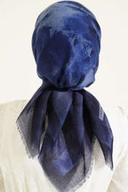 https://cdn.pazarium.com.tr/batik-desenli-soft-esarp-lacivert-813958-20-B.jpg