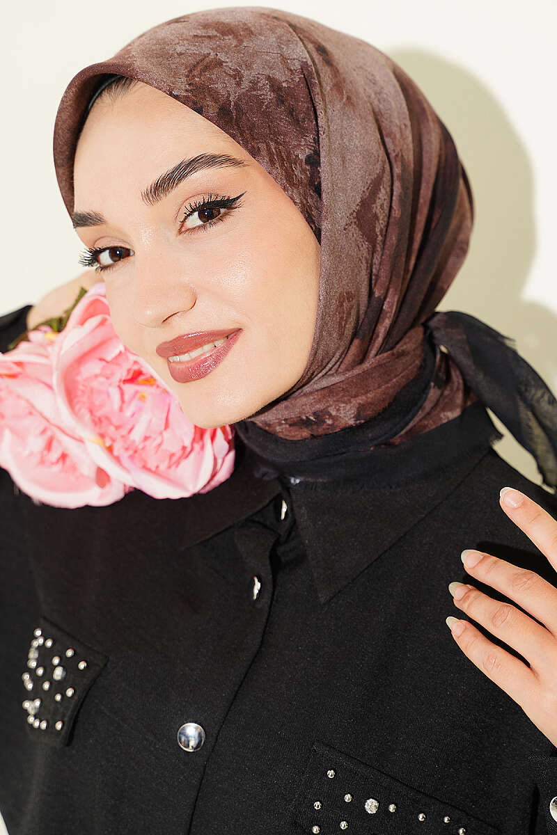 https://cdn.pazarium.com.tr/batik-desenli-soft-esarp-siyah-kahve-813493-20-B.jpg