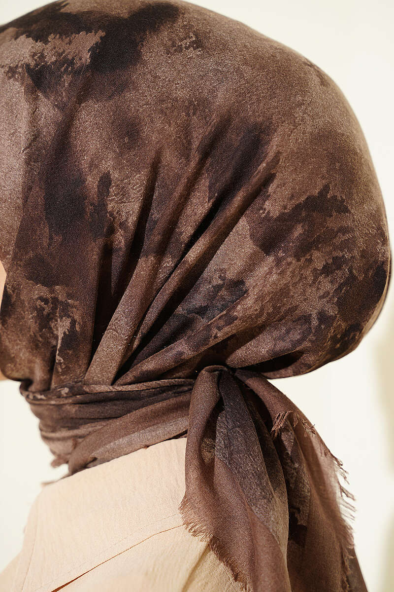 https://cdn.pazarium.com.tr/batik-desenli-soft-esarp-vizon-813967-20-B.jpg