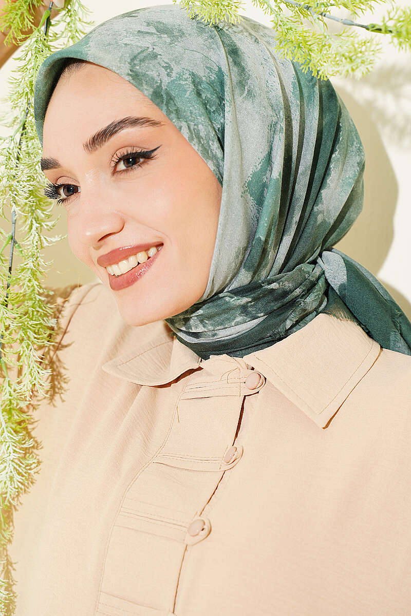 https://cdn.pazarium.com.tr/batik-desenli-soft-esarp-zumrut-813968-20-B.jpg