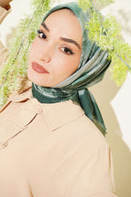 https://cdn.pazarium.com.tr/batik-desenli-soft-esarp-zumrut-813969-20-B.jpg