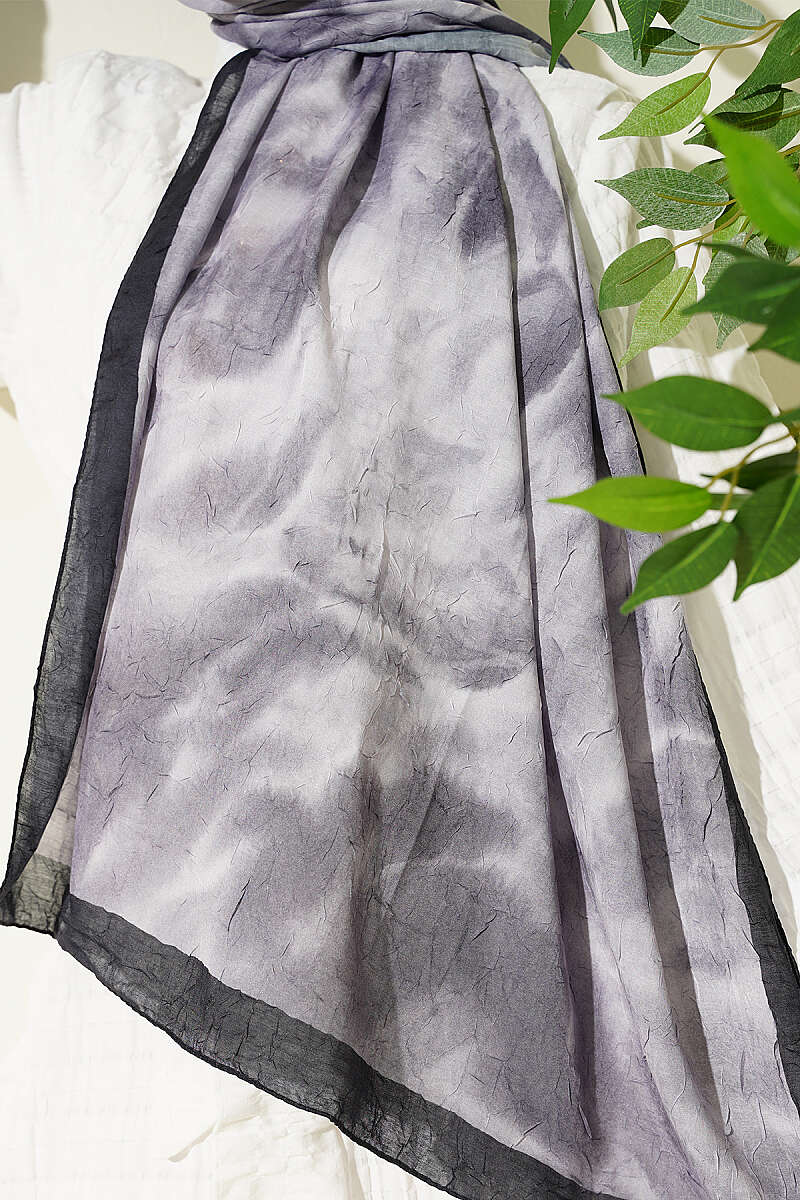 https://cdn.pazarium.com.tr/batik-ebruli-bambu-kras-sal-siyah-794045-19-B.jpg