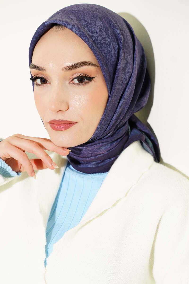 Batik Motifli Modal Eşarp Lacivert