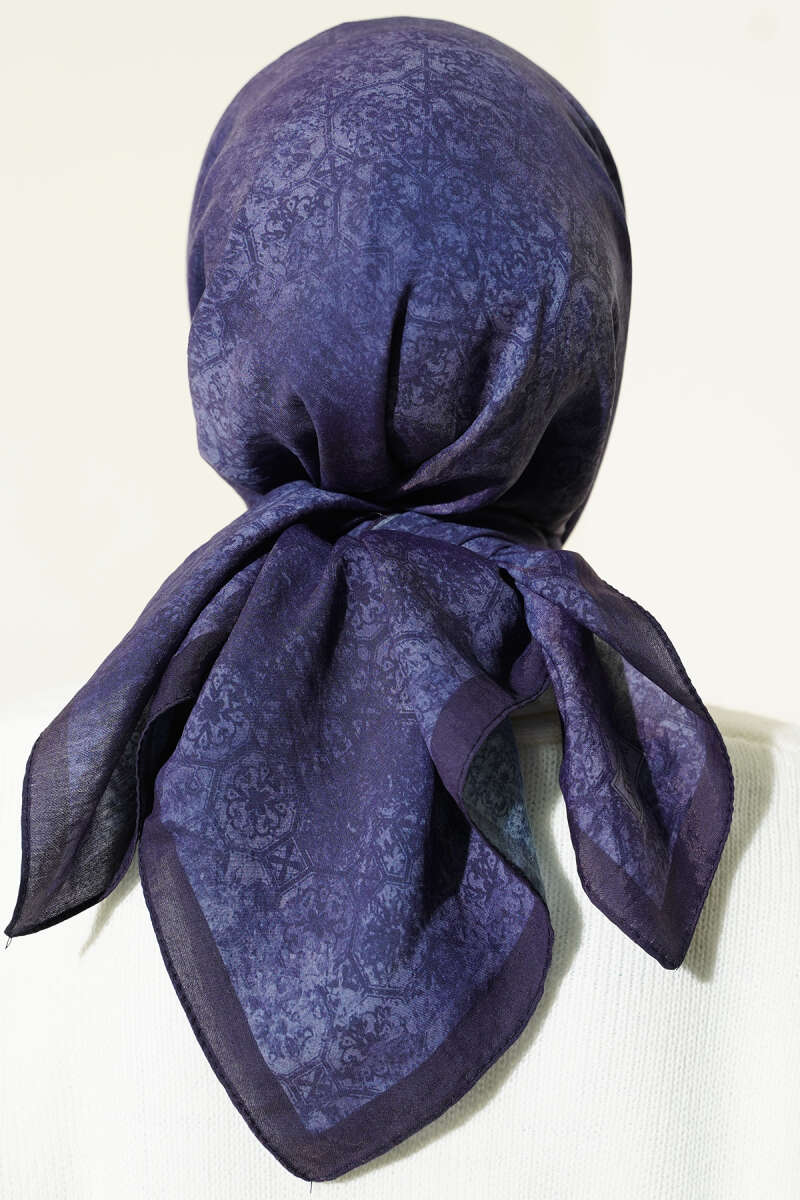 Batik Motifli Modal Eşarp Lacivert