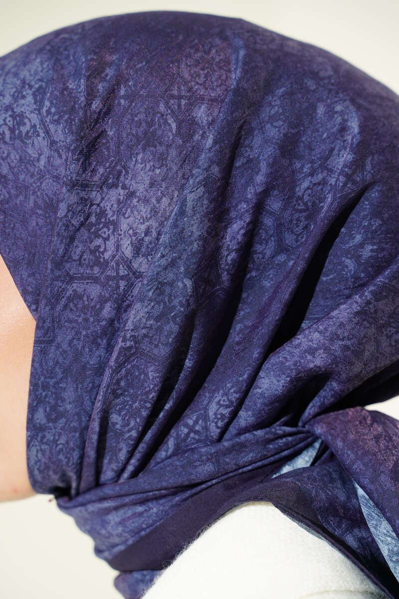 Batik Motifli Modal Eşarp Lacivert