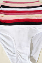 https://cdn.pazarium.com.tr/bayan-12li-bambu-bikini-kombin-812838-20-B.jpg