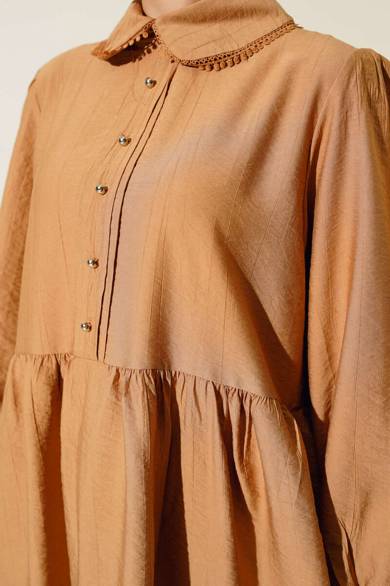 https://cdn.pazarium.com.tr/bebe-yaka-dantel-detayli-ikili-takim-camel-513329-12-B.jpg