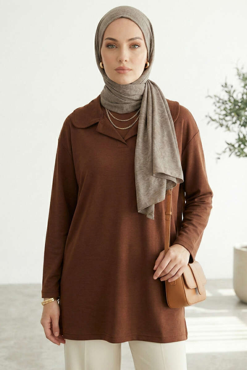 https://cdn.pazarium.com.tr/bebe-yaka-detayli-tunik-kahve-747235-18-B.jpg