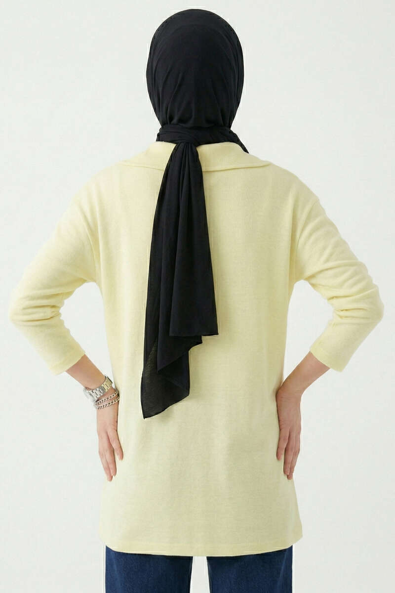 https://cdn.pazarium.com.tr/bebe-yaka-detayli-tunik-sari-747230-18-B.jpg